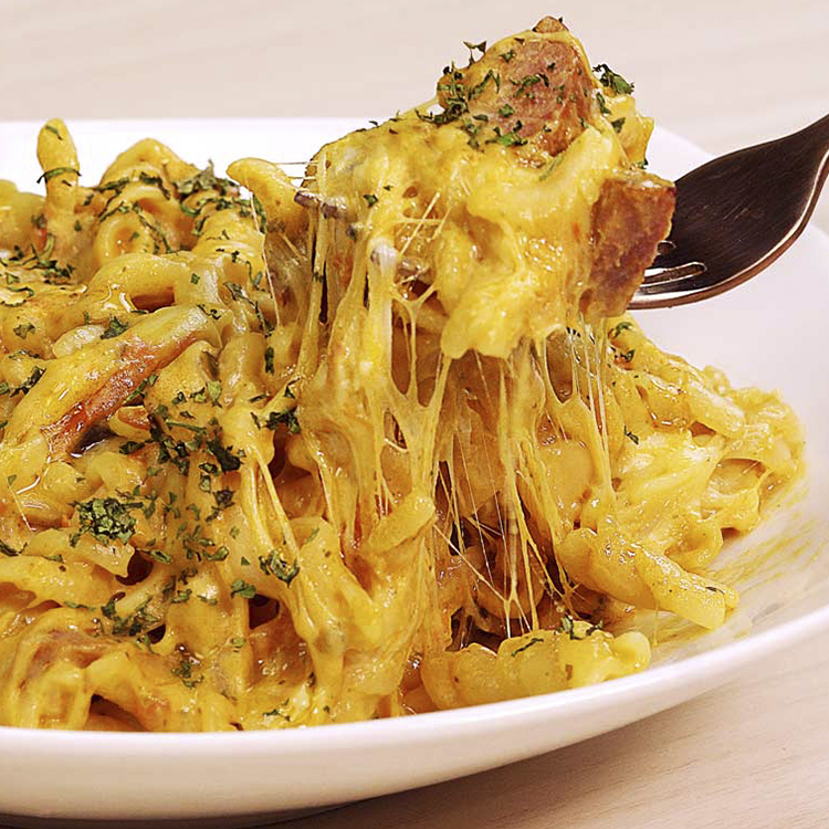 Macarrão Cremoso com Frango